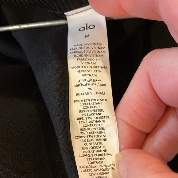 Alo soft high waist head start-leggings 
Color black
Size medium - Picture 6 of 7